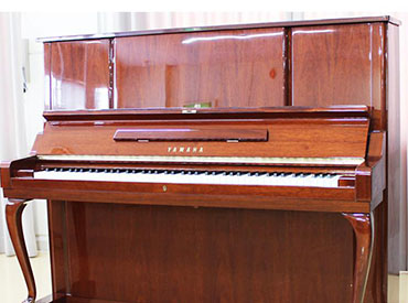 YAMAHA钢琴 W106