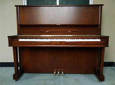 YAMAHA钢琴 W105